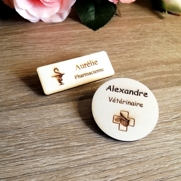 Badge pharmacie personnalisé aimanté en bois, badge magnet pharmacien, préparateur