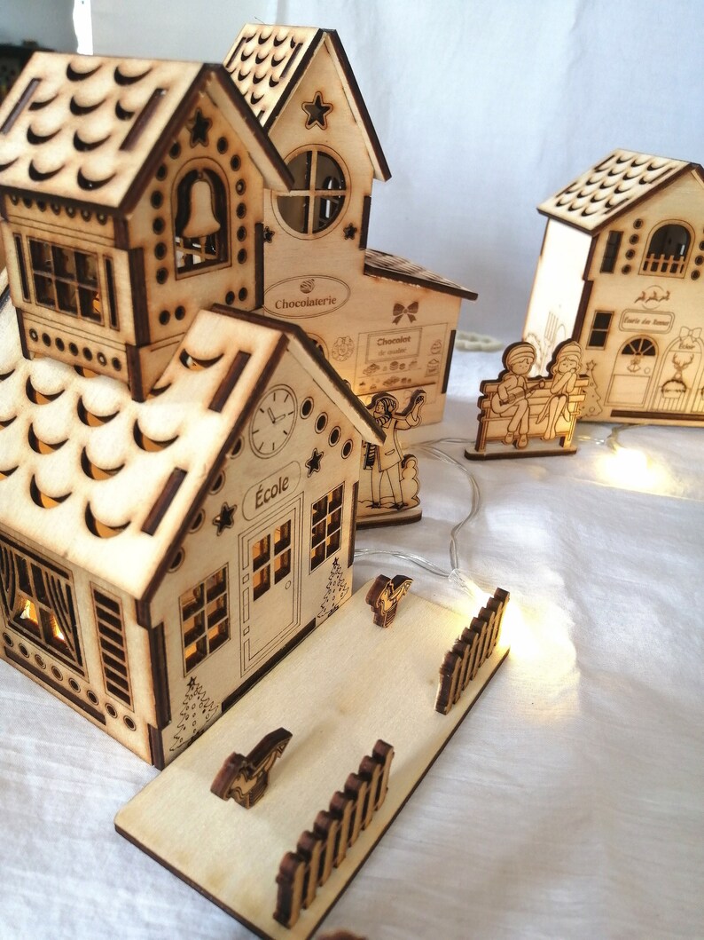 Grande Maison en bois style Boutiques village de noël avec LED image 4