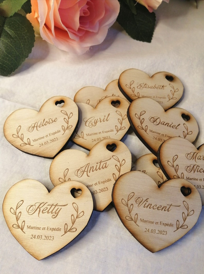Marque place en bois étiquette prénom invité, forme coeur, mariage image 6
