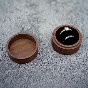 Round box to personalize for wedding ring in walnut wood in velvet