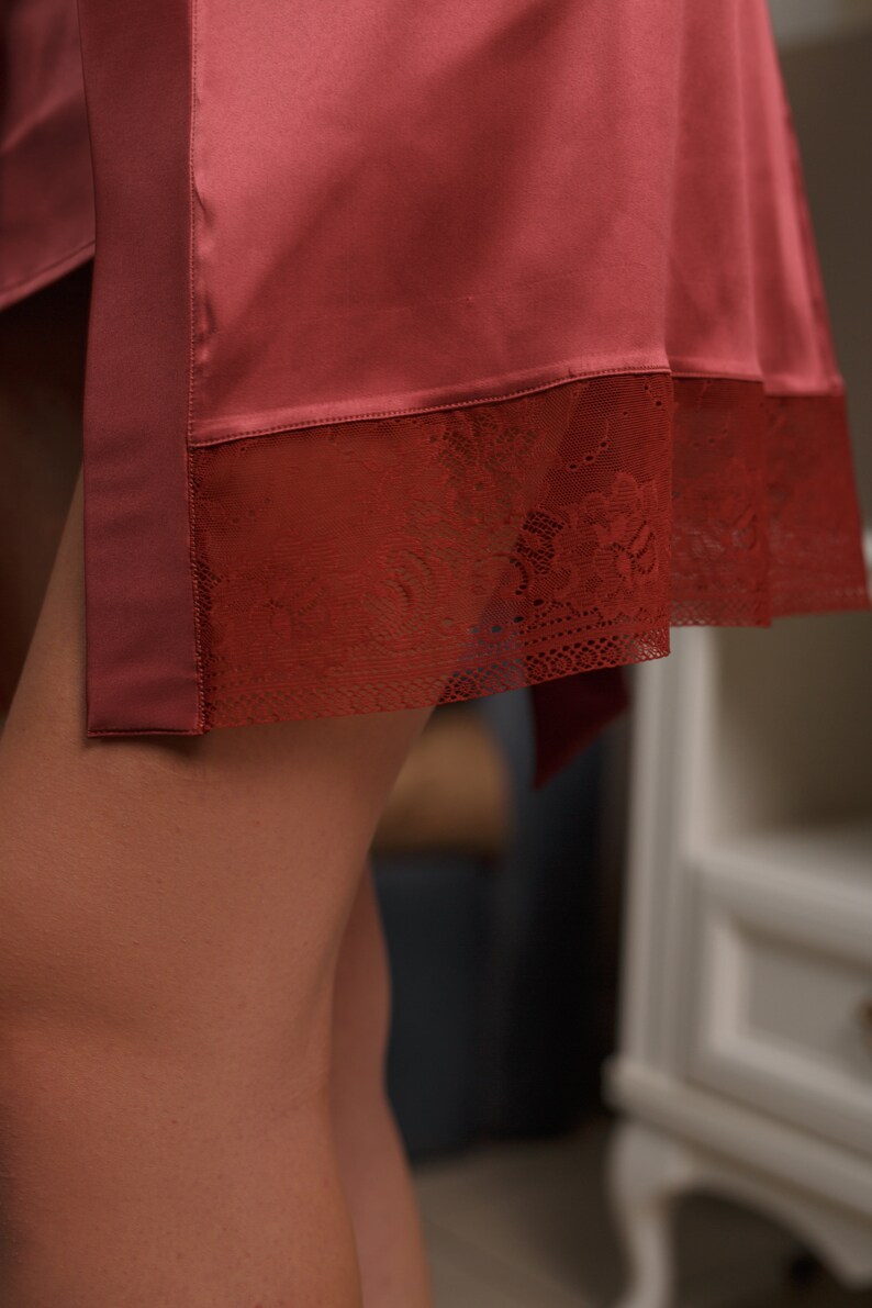 Dressing gown Women/'s Robes Women/'s Dressing Gowns Lace Female Bathrobe Above the Knee of Lace and Stretch Satin Bathrobe Lacy