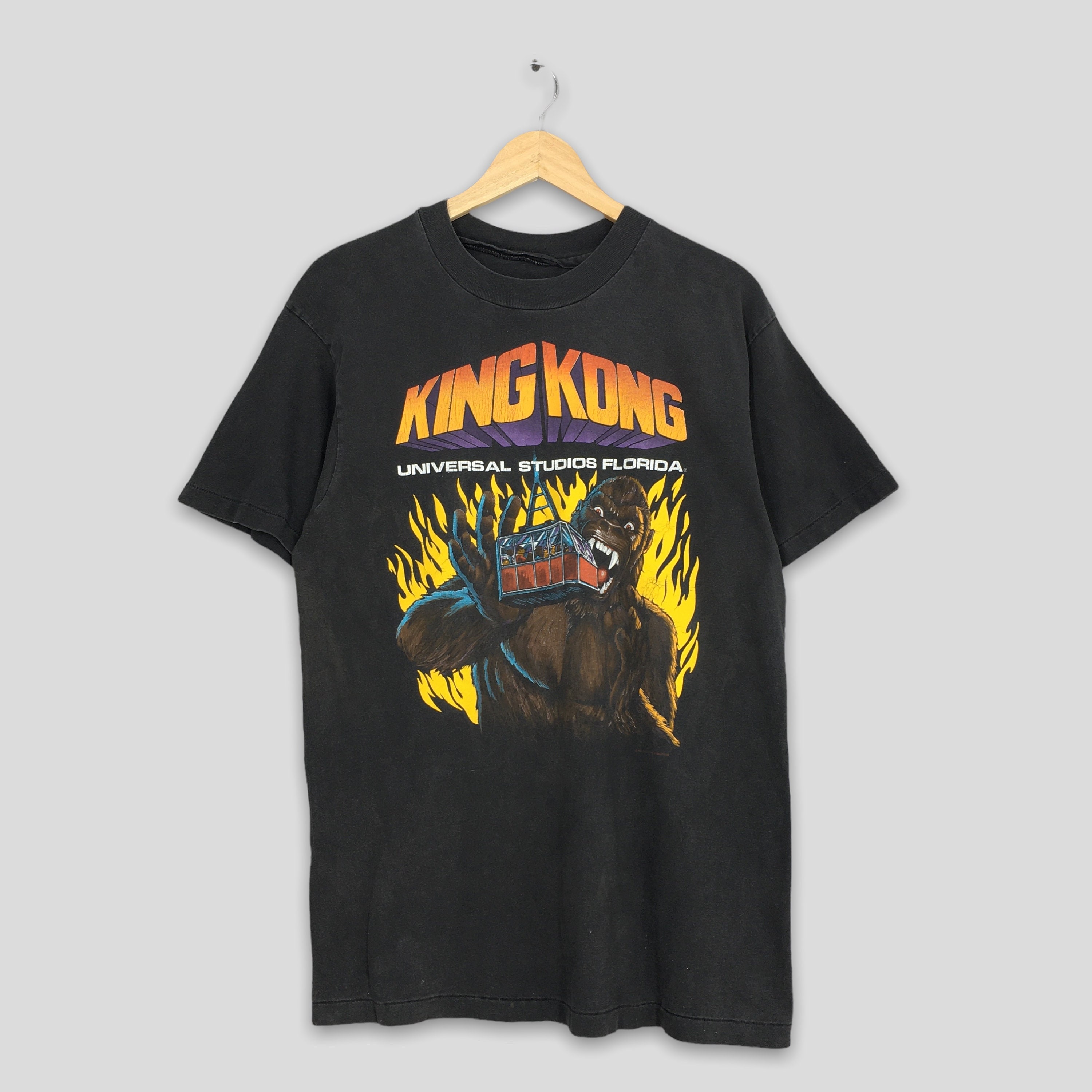 Vintage Universal Studios Hollywood Jurassic World King Kong Tshirt Medium 1990s Jurassic World King Kong American Movies Jaws Tee Size M