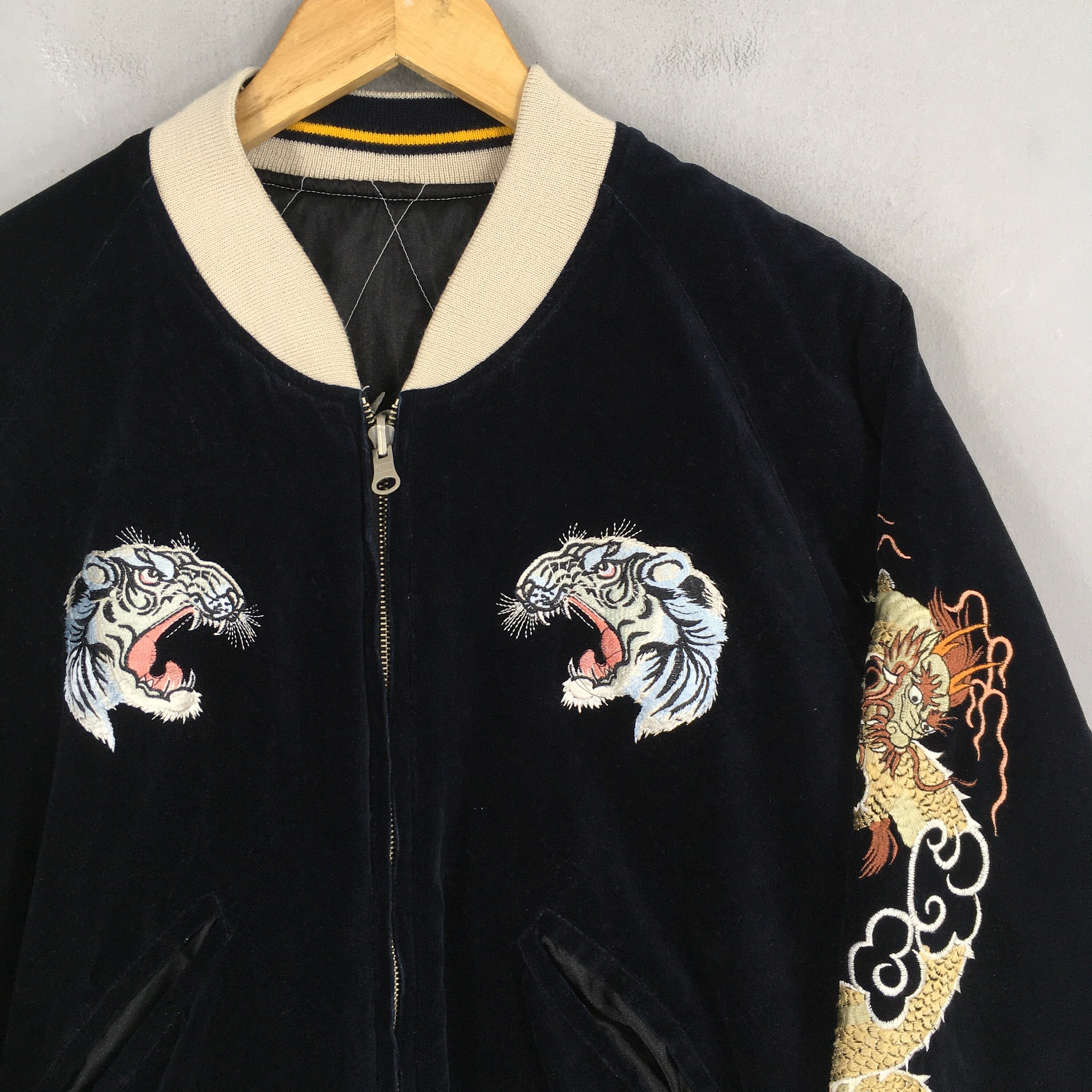 Vintage Sukajan Souvenir White Tiger Bomber Jacket Medium Vintage Sukajan Souvenir White Tiger Bomber Jacket Medium