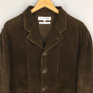Comme Des Garcons Homme Chaqueta de pana marrón grande Vintage Comme Des Garcons Camisa Diseñador japonés Rei Kawakubo Botón Chaqueta larga Tamaño L imagen 2