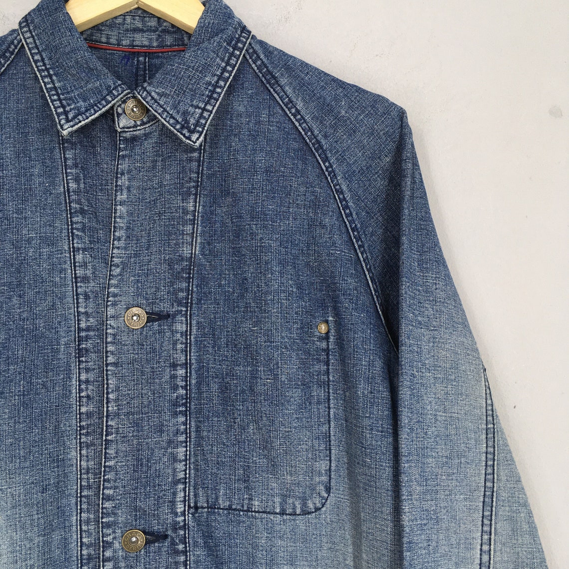 Vintage 1990s Chaps Denim Workers Jacket Large Stone Washed Style Workwear Denim Blue Chore Frenchwork Denim Jacket Button Union Made Size L, foto 2 di 5