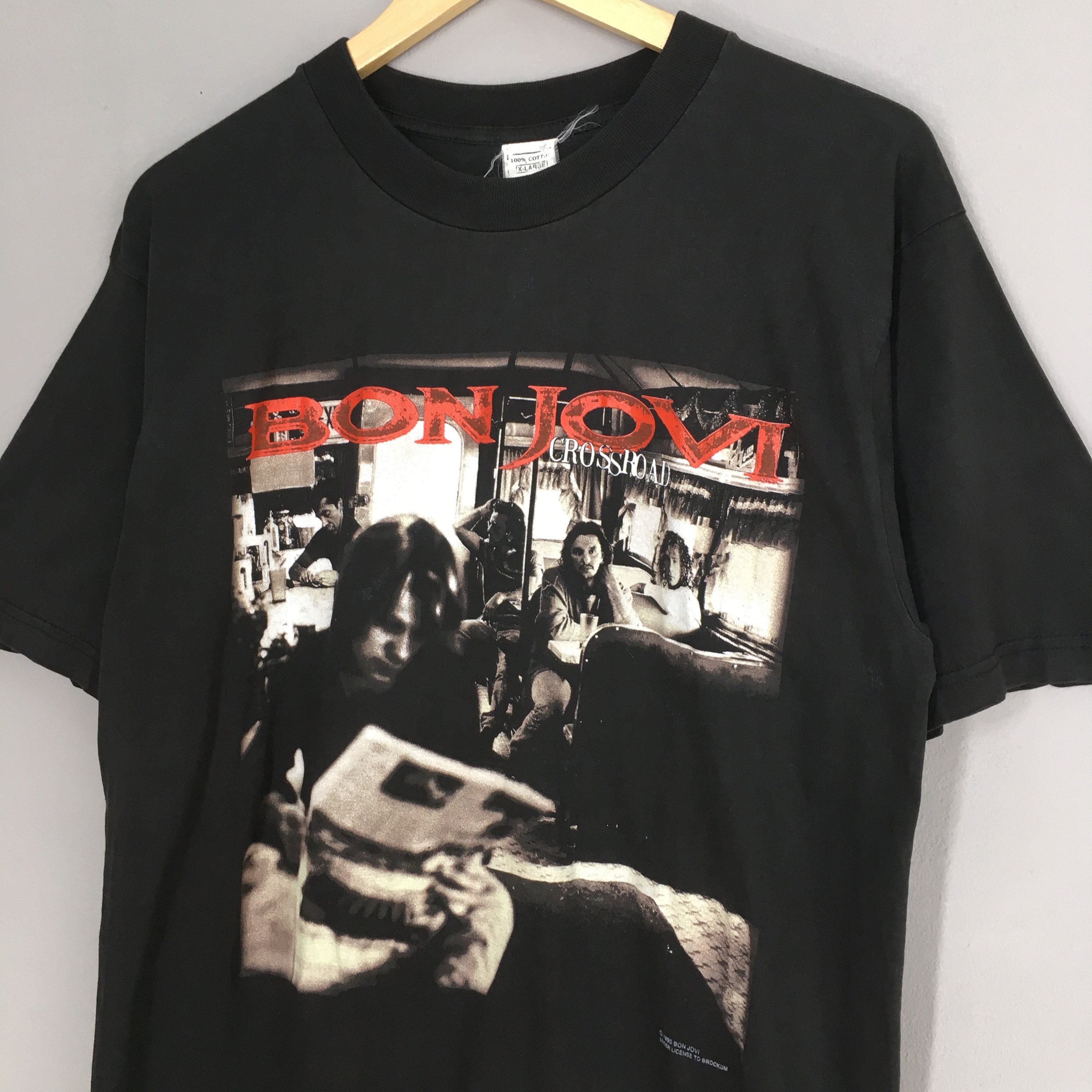 ボン・ジョヴィ クロスロード Tシャツ cross road bonjovi Vintage 1995 Bon Jovi Cross Road Concert Tshirt Xlarge American