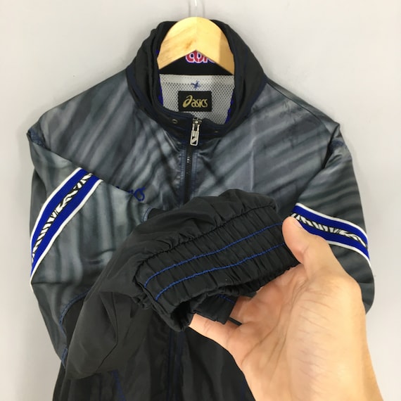 Asics windbreaker deals vintage