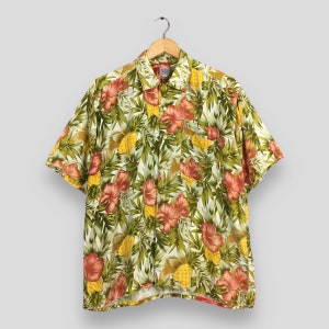 Vintage 80s Floral Pineapple Hawaiian Aloha Shirt Medium Hibiscus Guam Surf Vacation Wear Tropical Floral Honolulu Surfing Button Up Size M