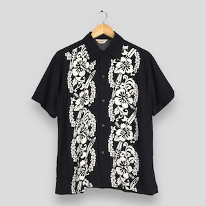 Vintage 80&#39;s Aloha Floral Beach Wear Black Shirt Medium Hawaiian Tropical Floral Hibiscus Made In Hawaii Island Surf Rayon Button Up Size M