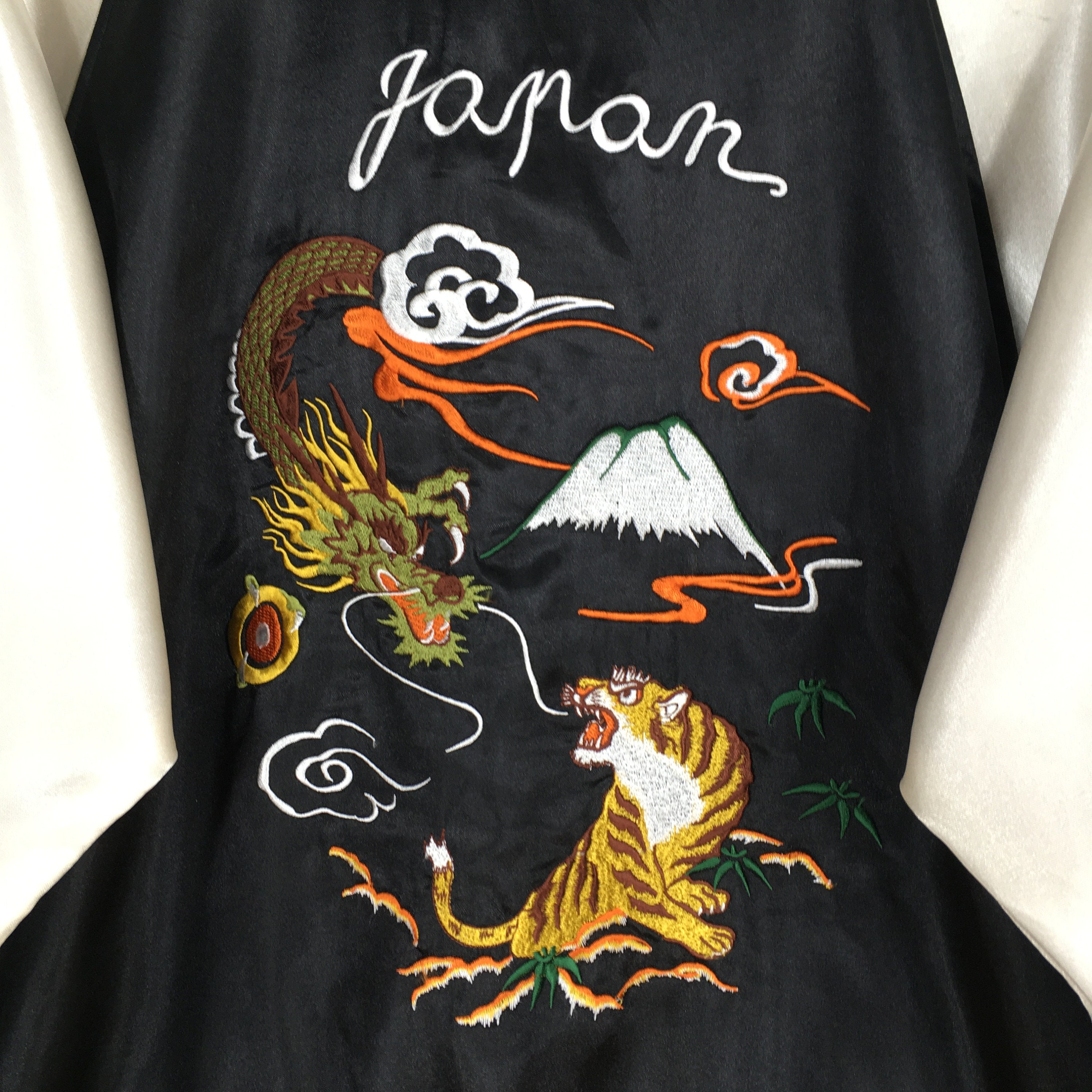 Sukajan Dragon Tiger Black Souvenir Jacket Large Vintage 80's