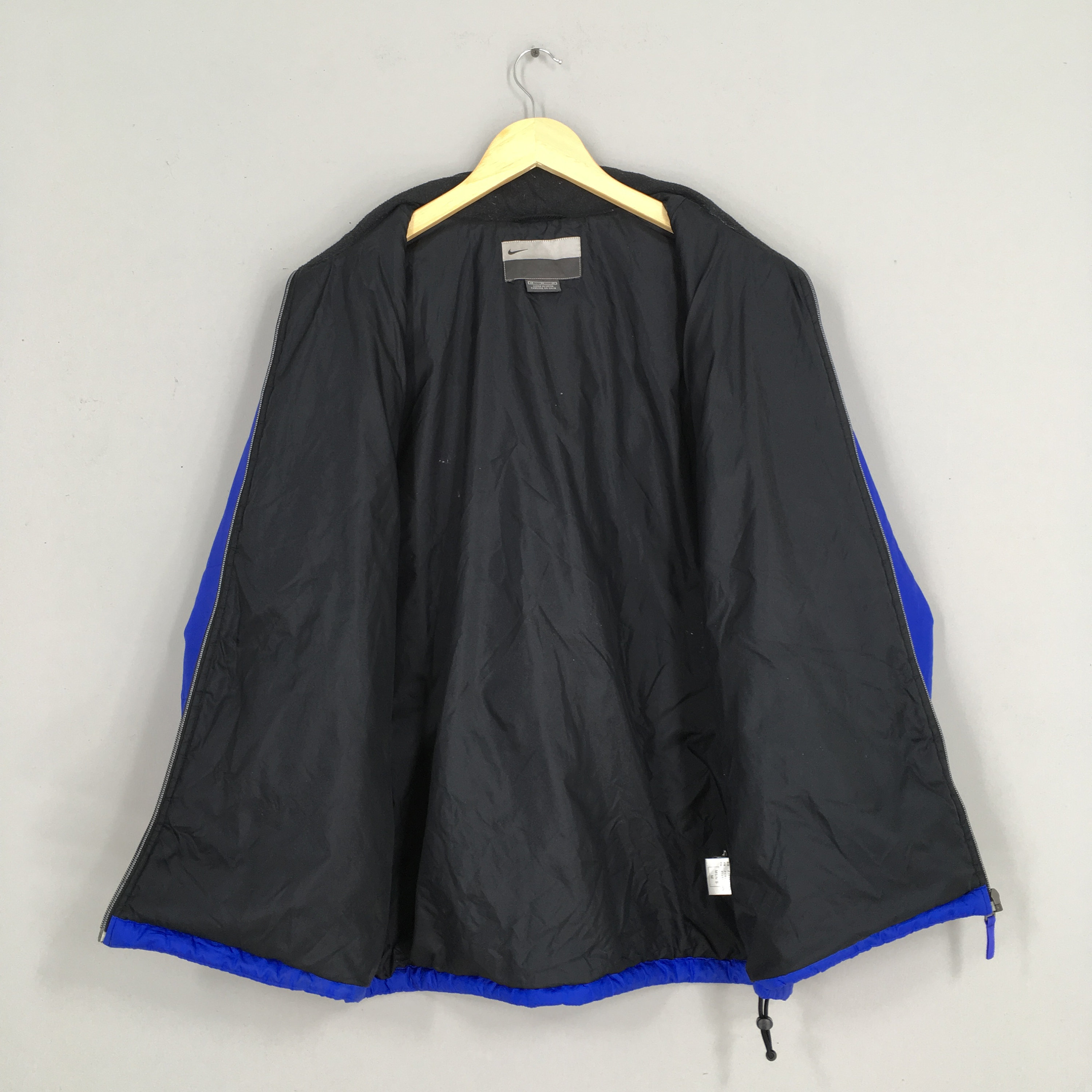Vintage 90'S Nike hooded windbreaker, size M, men's polyester navy blue type Vintage Second Hand