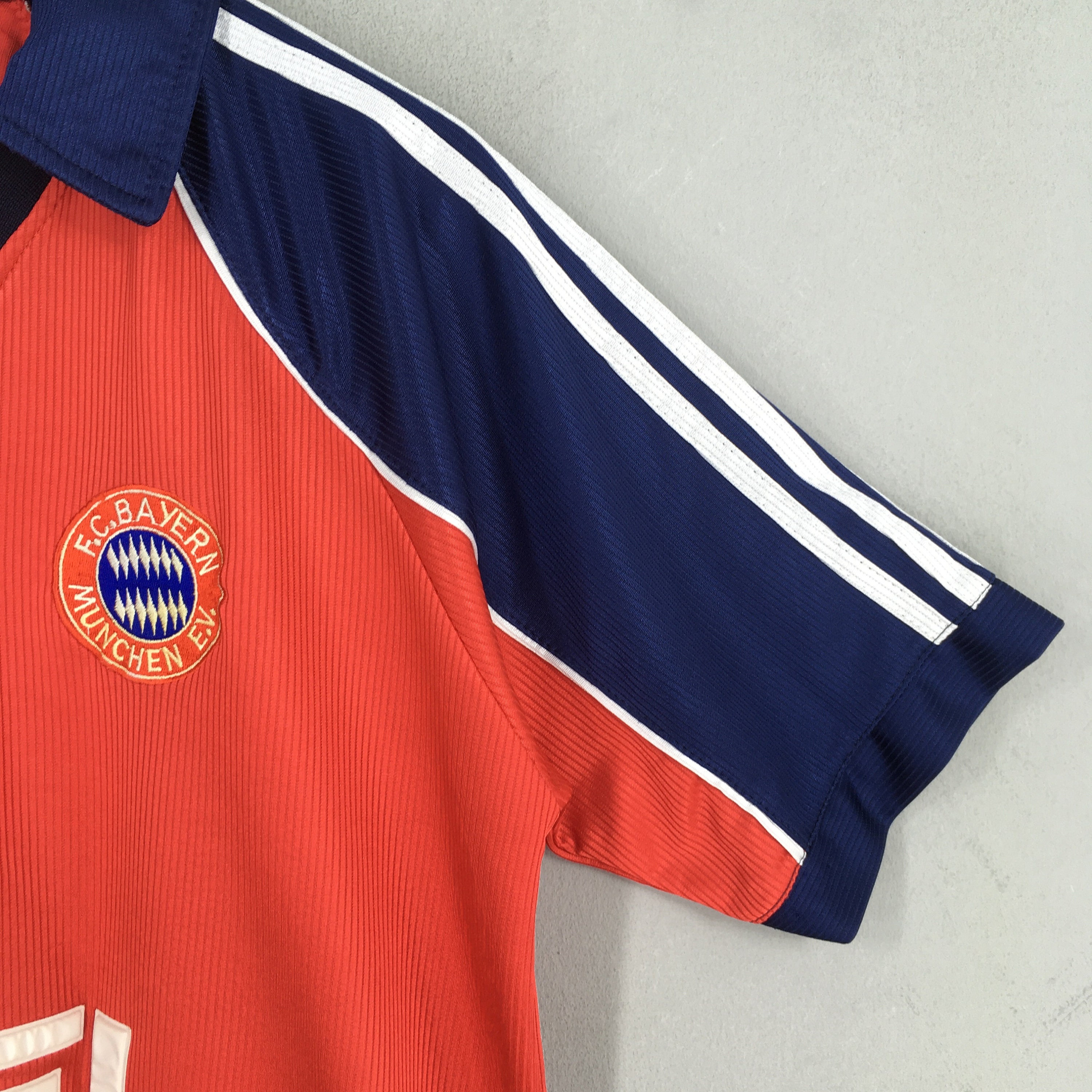 Vintage 1999-2000 Adidas FC Bayern Munich Red Jersey Medium 90s