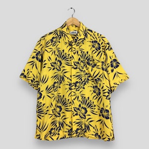 Vintage Hawaiian Hibiscus Flower Tropical Hawaii Rayon Shirt Medium Aloha Honolulu Printed Beach Party Mens Button Up Yellow Shirt Size M