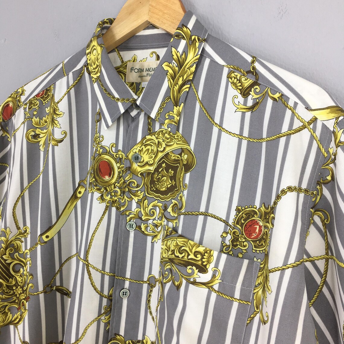 Vintage 90s Novelty Baroque Rayon Shirt Large Retro Abstract Casual Gold Chain Luxury Psychedelic Buttondown Oxfords Summer Wear Size L, foto 3 di 5