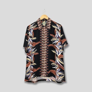 Vintage Kamehameha Hawaiian Aloha Shirts Rayon Medium 1980s Floral Tropical Flower Leaf Hawaii Surf Beach Tropical Men Buttondown Size M