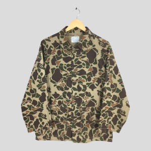 Vintage 1960s  Montgomery Ward Western Field Camo Jacket Medium Camouflage Military Army Cotton Duck Hunting 70s Workwear Button Coat Size M