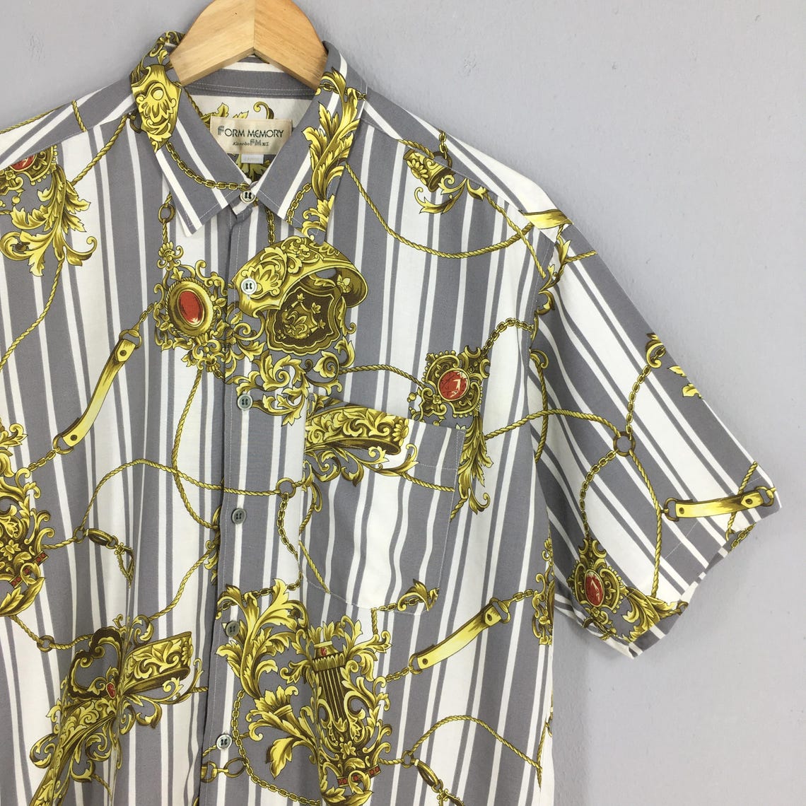 Vintage 90s Novelty Baroque Rayon Shirt Large Retro Abstract Casual Gold Chain Luxury Psychedelic Buttondown Oxfords Summer Wear Size L, foto 2 di 5