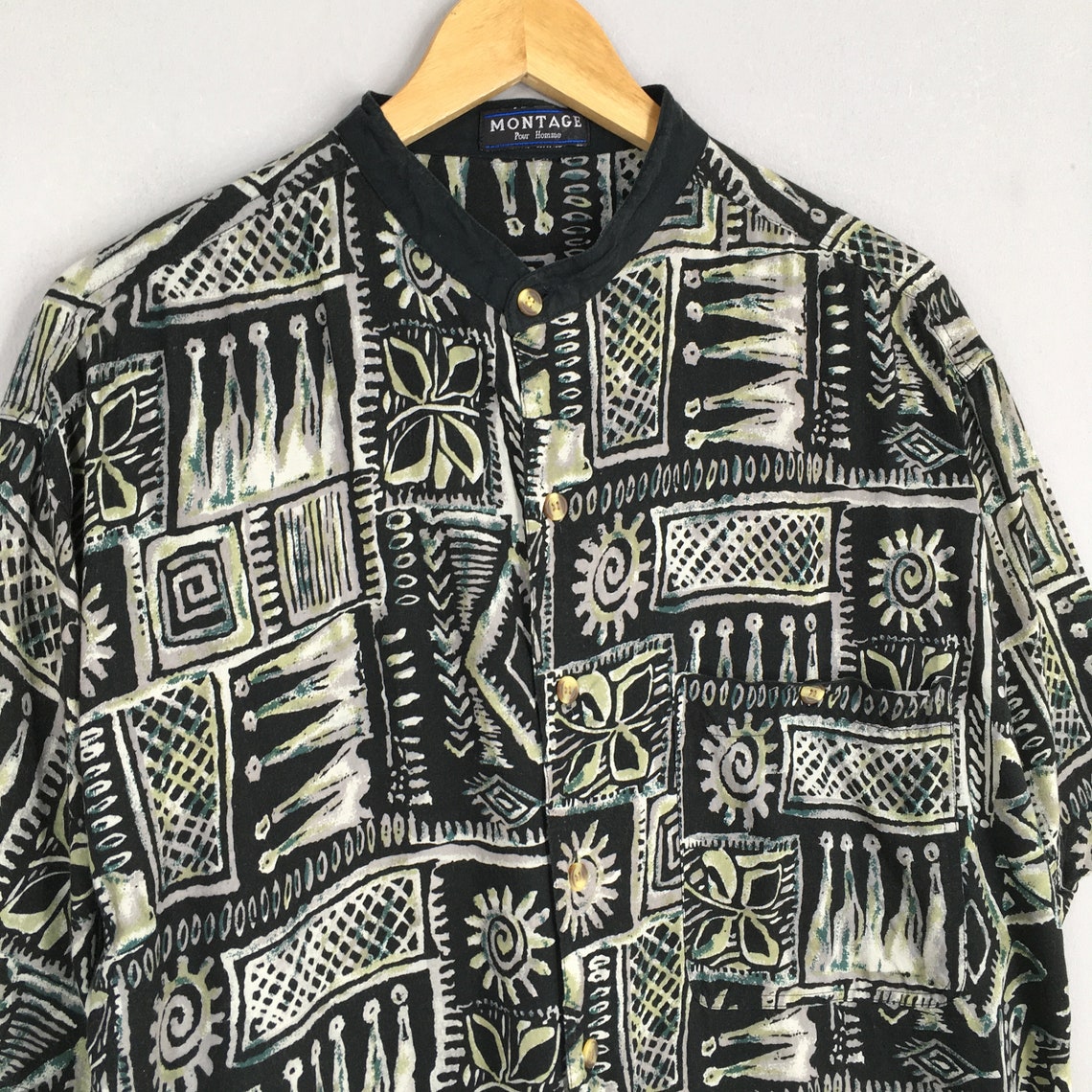Vintage Montage Beach Hawaiian Navajo Silk Shirt Medium Hawaii Surf Abstract Pop Art Native Printed Button Up Aloha Wear Button Up Size M, foto 3 di 5