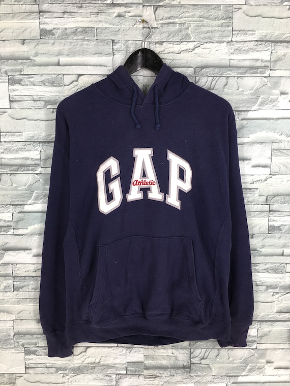 gap sweater