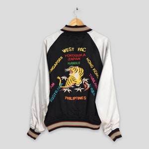 Vintage Sukajan Yokosuka Tiger Souvenir Black Jacket Medium 80&#39;s Sukajan Satin Embroidery Bomber Sukajan Tiger Jacket Size M