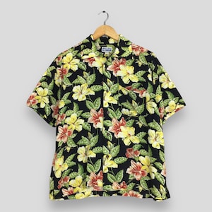 Vintage Tom Short Hawaiian Hibiscus Flower Tropical Hawaii Shirt Medium Aloha Overprint Honolulu Guam Waikiki Oahu Rayon Button Up Size M