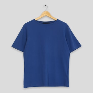 T-shirt vintage Prada uni en nylon extensible Grand Prada Paris Designer Prada T-shirts bleus décontractés Prada Chemise bleue de luxe pour hommes Taille L