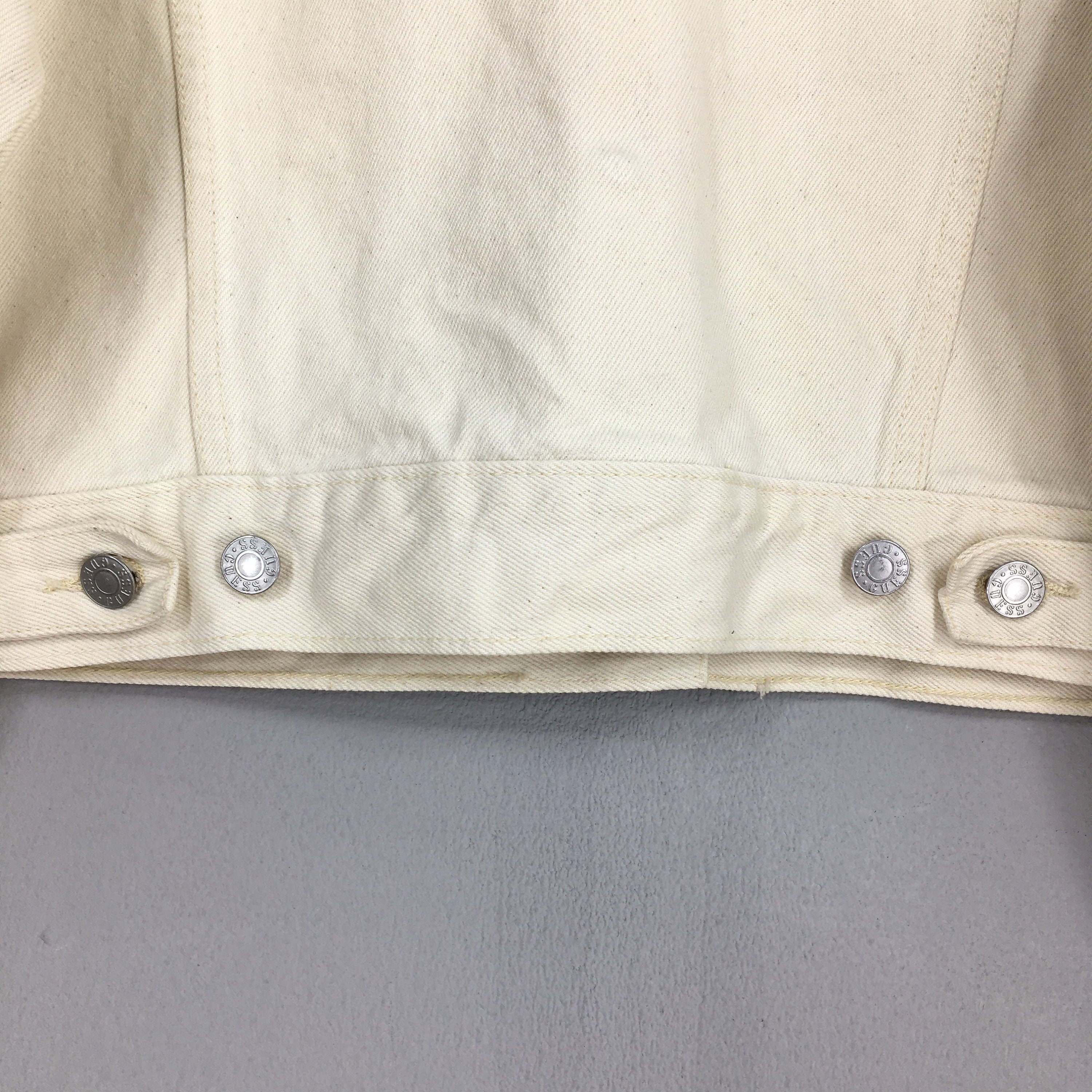 Vintage 90's Guess Jeans Trucker White Denim Jacket Small