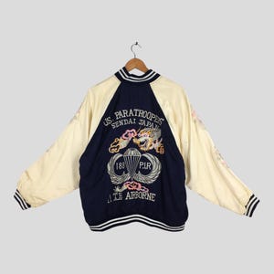 Vintage 90&#39;s Sukajan Yokosuka Dragon Souvenir Jacket Large Sukajan Us Paratroops Airborne Embroidered Bomber Sukajan Zip Up Satin Jacket L