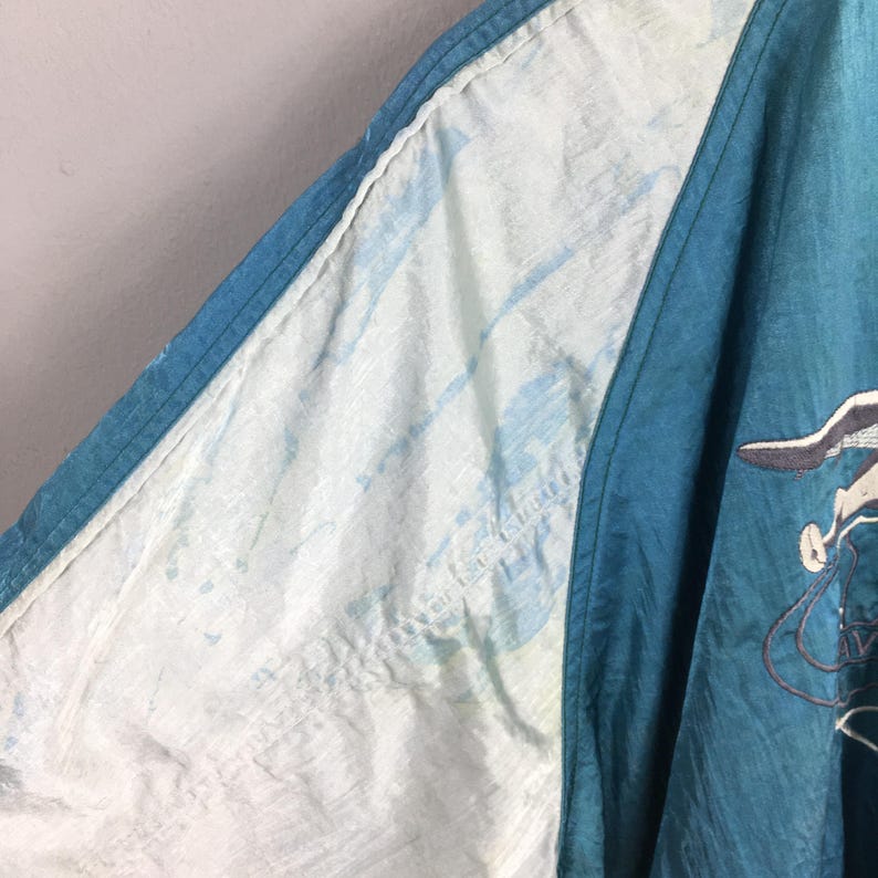 Vintage 1990-tals Avirex Japan Sukajan Satinjacka Medium Sukajan Broderi USAfa Flygvapnet Andra världskriget Souvenir Bomber Blå Jacka M bild 12