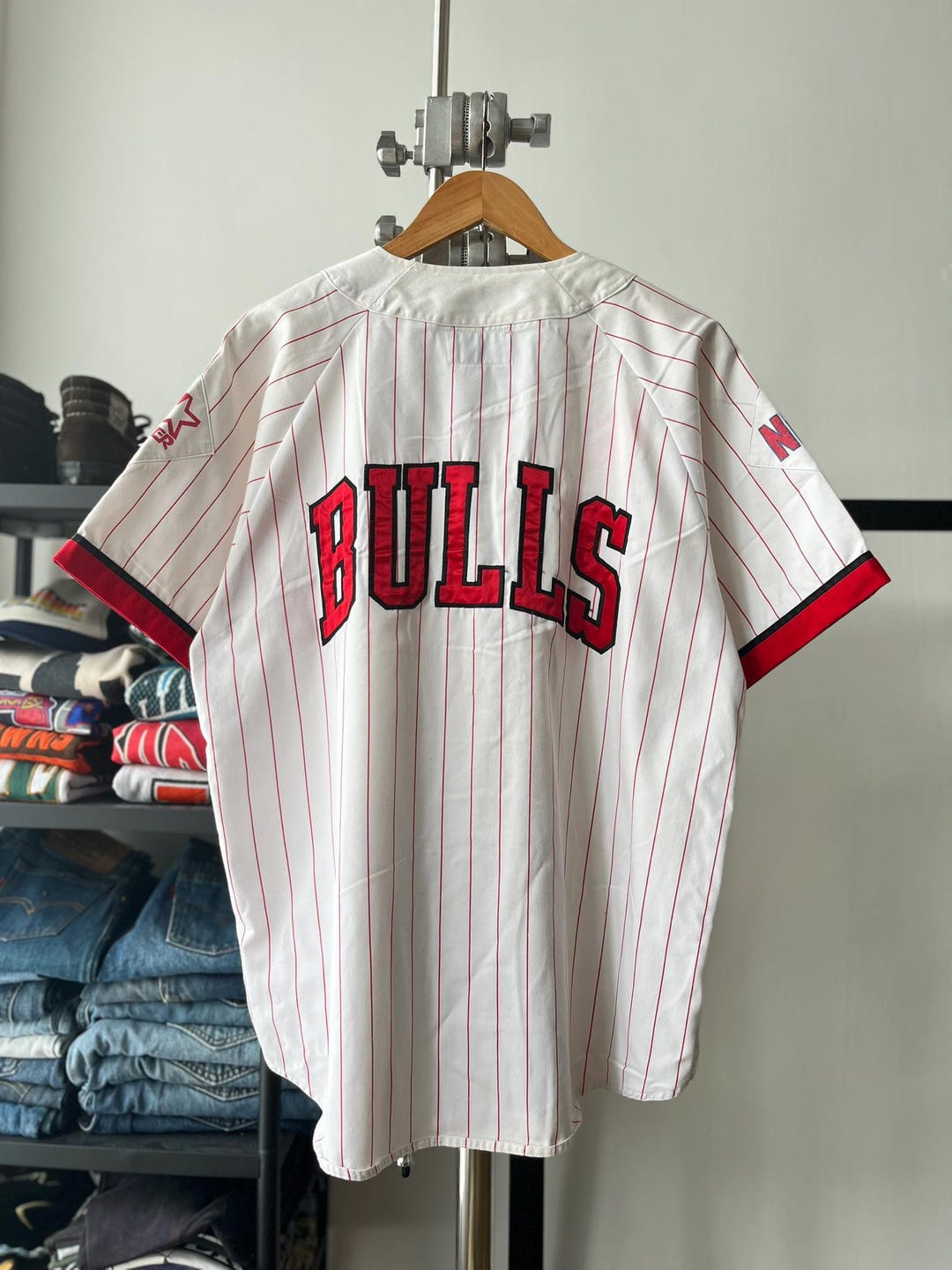 90s vintage BULLS アームストロングユニフォーム　NBA Vintage 90s Chicago Bulls Nba Champions Pinstripe Jersey Large