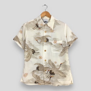 Vintage Hawaiian Japanese Phoenix Bird Rayon Shirt Small 1980s Kimono Aloha Wear  Hawaii Beachwear Honolulu Tropical Shirt Buttondown Size S