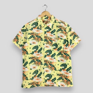 Vintage Hawaiian Aloha Floral Yellow Shirts Large Floral Tropical Flower Hawaii Japan Surf Beach Tiki Button Up Surfing Island Shirt Size L