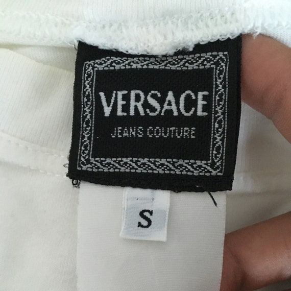 bakke Alfabetisk orden fårehyrde Vintage Versace Jeans Couture White Tshirt Small Gianni - Etsy Israel