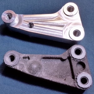 New! Upgrade Jeep 2.5L Rear Alternator Bracket fits- 91-95 YJ / 97-02 TJ 4cyl replaces 53007605 & 53007604 which break--- Made in the USA!