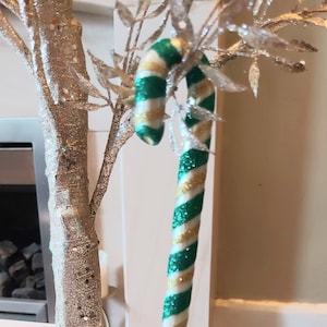 vintage République tchèque, décoration de sapin de Noël peinte à la main en verre soufflé - Grande canne en bonbon