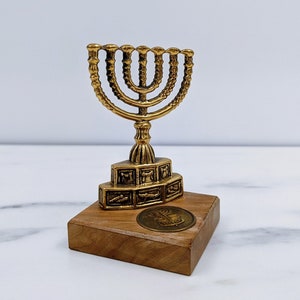 State of Israel, 25th Independence Day, Rare souvenir, Brass Menorah figurine, Real olive wood base, official coin, Vintage 1973, Collectors