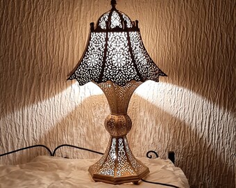 Handcrafted Moroccan Brass Table Lamp: Intricate Desk or Bedside Lighting