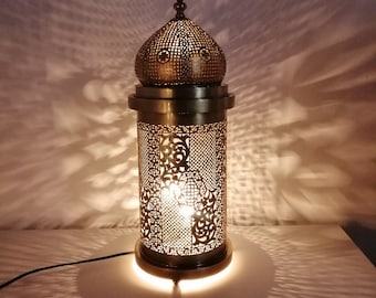 Handcrafted Brass Moroccan Table Lamp: Luxurious Bedside Lighting