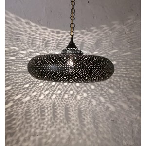 Suspension, plafonnier, plafonnier, lampe marocaine, éclairage marocain, lampe de chambre, lampe noire, cadeaux de Noël, décoration intérieure.
