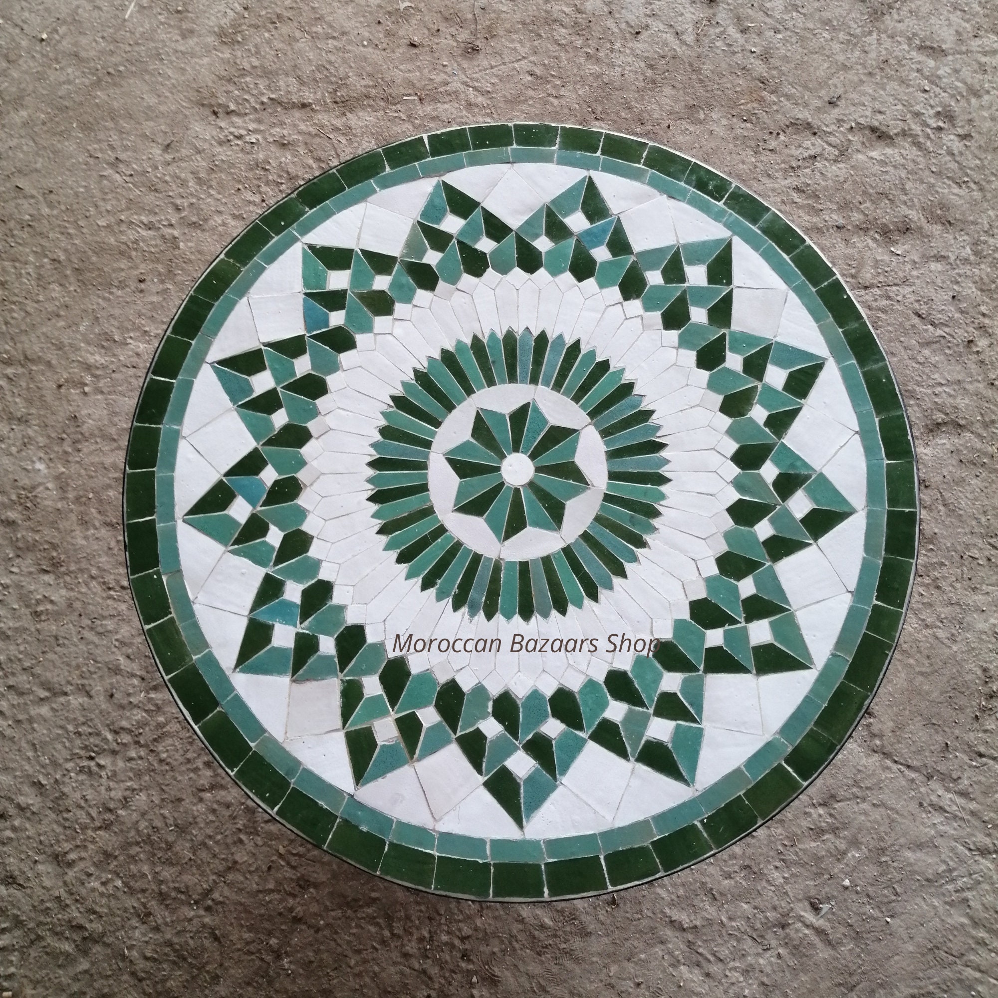 Table En Mosaïque marocaine,