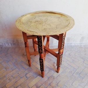 Moroccan end table with serving tray, round end table, wood side table, brass serving tray, Home decoration, Moroccan brass coffe table.