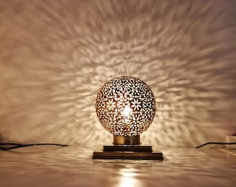 Handcrafted Moroccan Brass Table Lamp: Intricate Floral Design