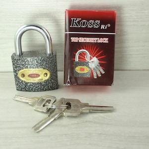 Nieuw hangslot sleutelkastje