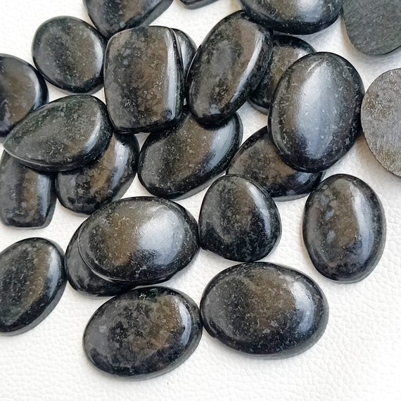 Nuummite wholesale store