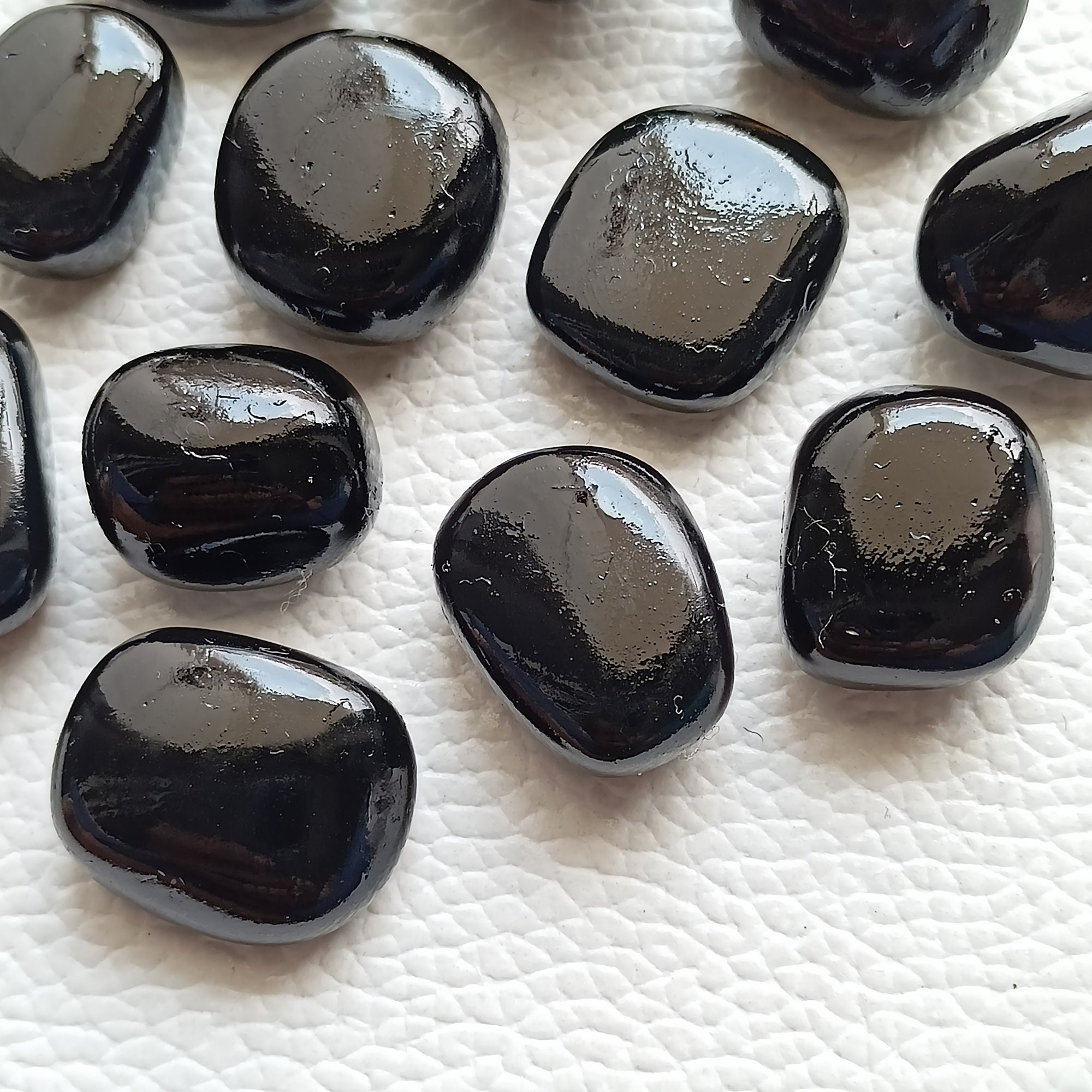 Black Onyx Natural Tumbled Polished Gemstone - Single Stone – Crystal  Gemstone Shop