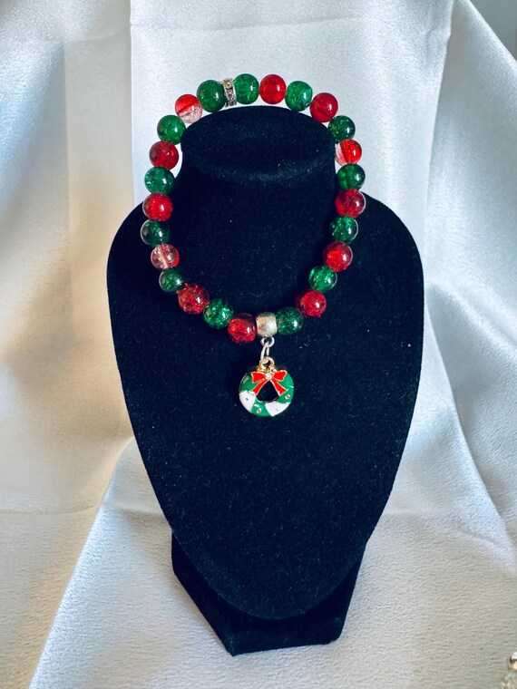 Christmas Wreath Charm Stretch Bracelet