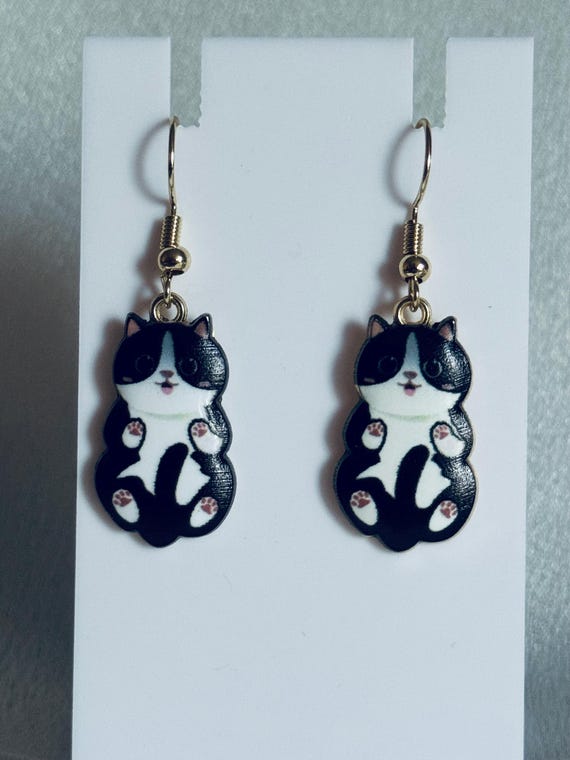 Hypoallergenic Cat Dangle Earrings: Gift for Pet Lovers