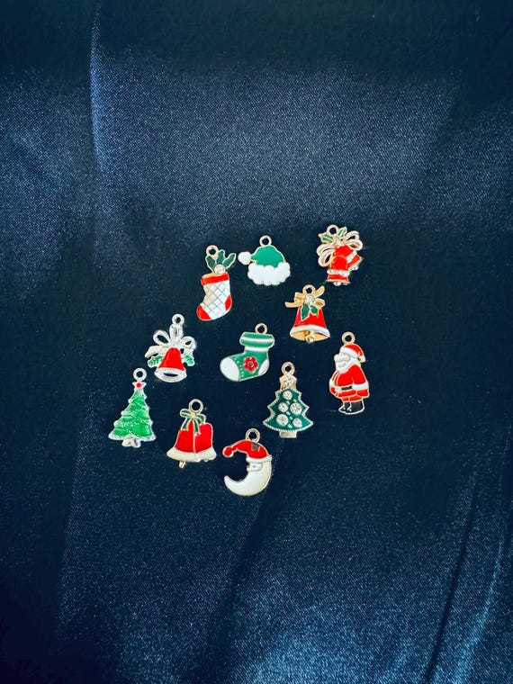 10 Piece Christmas Charms