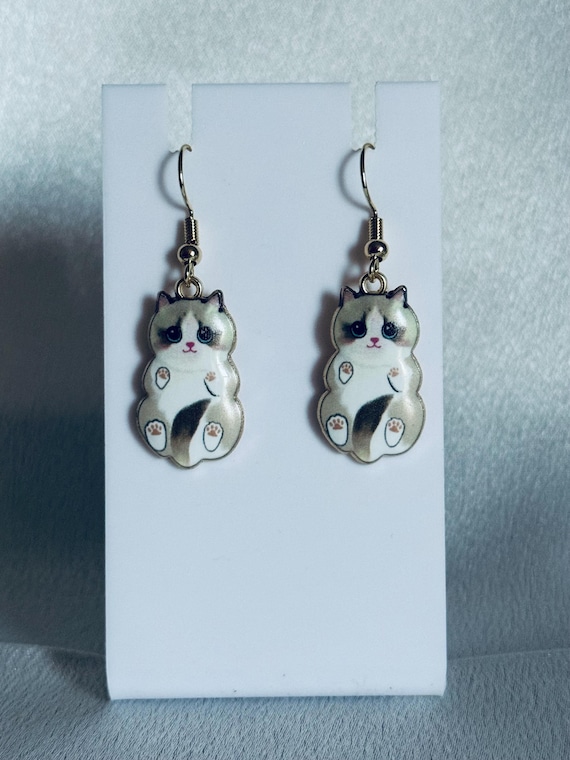 Hypoallergenic Cat Dangle Earrings: Gift for Pet Lovers