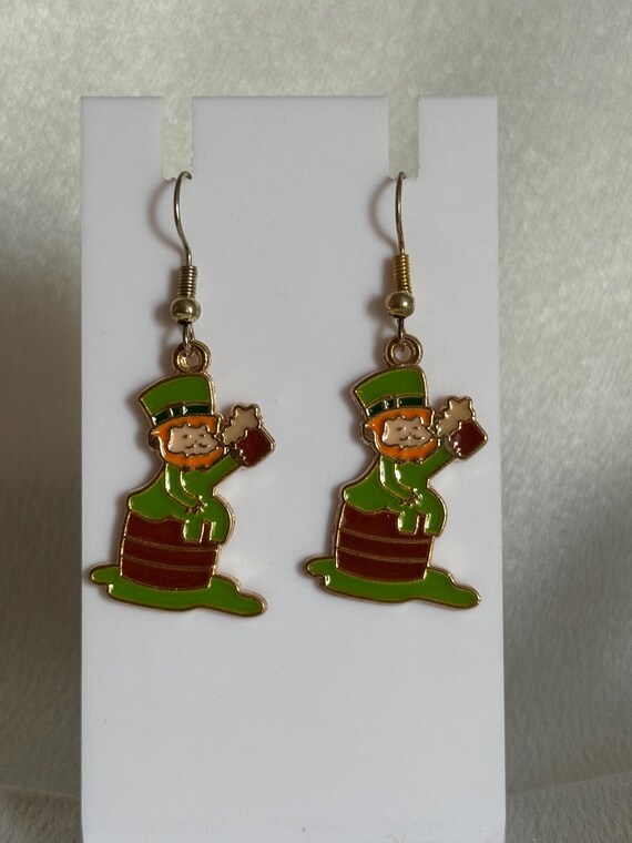 Drinking Leprechaun Dangle Earrings.